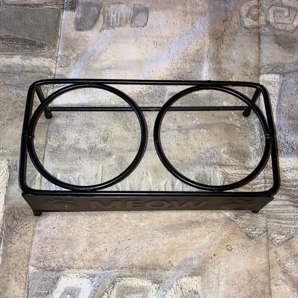 Metal Cat Bowl Stand